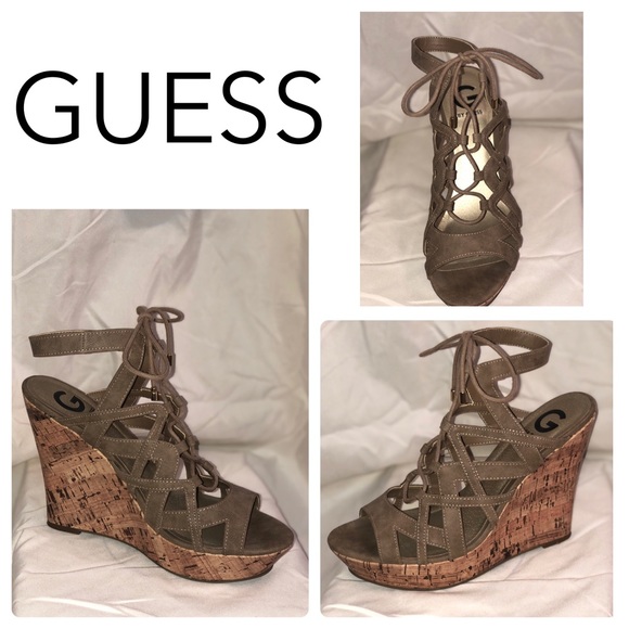 Strapped grey wedges - Picture 1 of 1